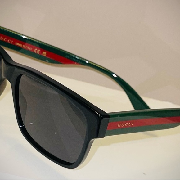 Gucci unisex sunglasses - Picture 1 of 4